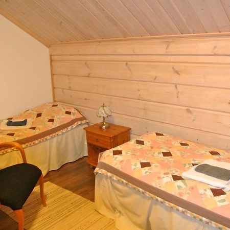 Guest House Haapaniemen Hirsikartano 이살미 외부 사진