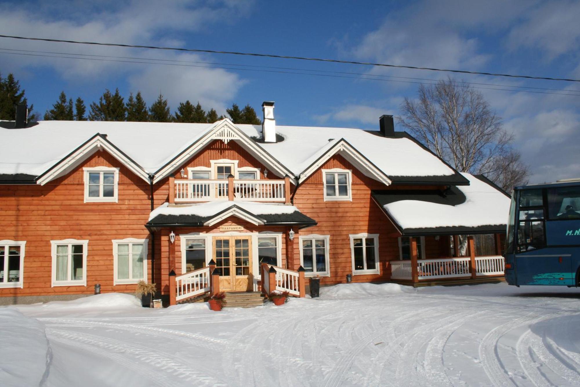 Guest House Haapaniemen Hirsikartano 이살미 외부 사진